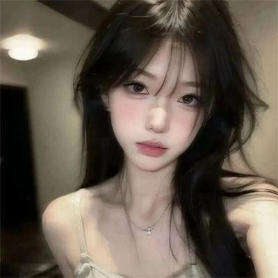 女大学生